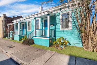 /international/us/8-e-41st-street-savannah-ga-110096723569/