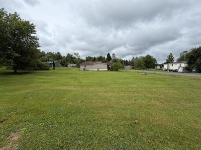 /international/us/log-row-street-blossburg-pa-110108985427/