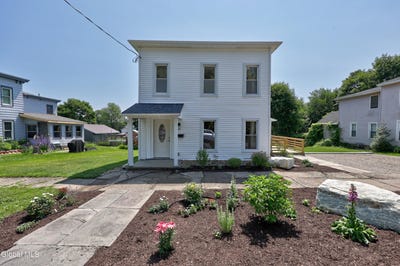 /international/us/18-chestnut-street-schuylerville-ny-110109515461/