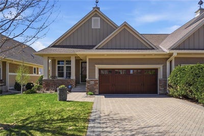 /international/us/8808-lake-riley-drive-chanhassen-mn-110107478806/