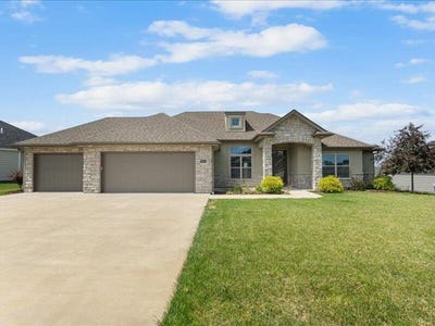 /international/us/5204-newbury-way-columbia-mo-110100243652/