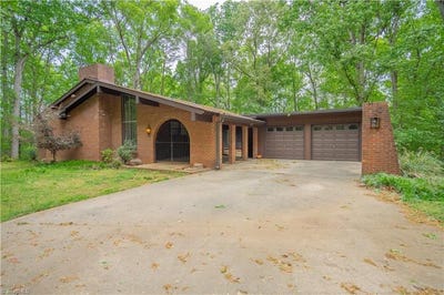 /international/us/166-larkspur-lane-lexington-nc-110107457800/