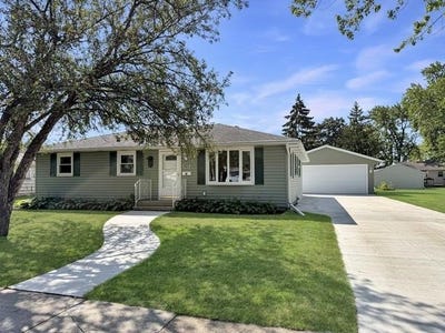 /international/us/208-state-street-neenah-wi-110110061700/