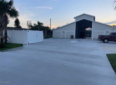 /international/us/621-joel-boulevard-lehigh-acres-fl-110103104997/
