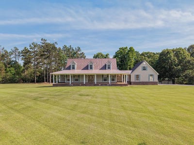 /international/us/20-cr-770-walnut-ms-110108616098/