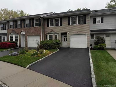 /international/us/21-manors-drive-jericho-ny-110107798323/