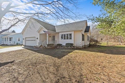 /international/us/1-pine-grove-terrace-winooski-vt-110098649887/