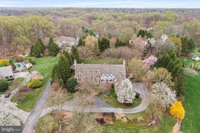/international/us/1278-farm-road-berwyn-pa-110101019901/