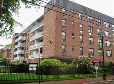 /international/us/124-smith-street-freeport-ny-110103532233/