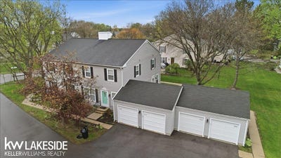 /international/us/38734-barnstable-street-clinton-township-mi-110107735373/