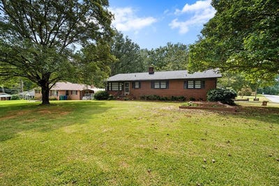 /international/us/427-beechwood-cr-greenwood-sc-110105415046/