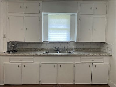 /international/us/405-woodrow-jackson-drive-navasota-tx-110101856795/