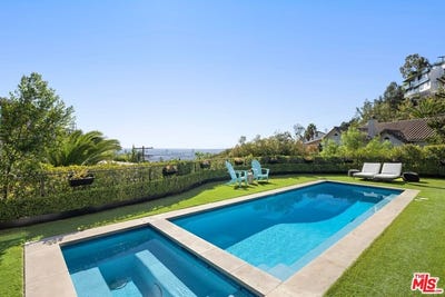 /international/us/1640-n-kings-rd-los-angeles-ca-110098014005/