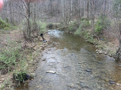 /international/us/225-white-oak-lane-warbranch-ky-110106840834/