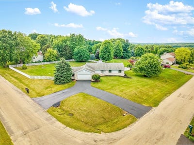 /international/us/5370-e-scarlet-oak-byron-il-110100729476/