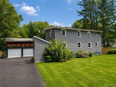 /international/us/11487-jennings-road-lawtons-ny-110108225772/
