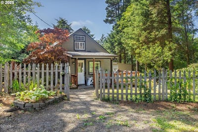 /international/us/155-se-hazelton-ave-depoe-bay-or-110101099392/