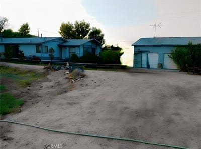 /international/us/46292-national-trails-newberry-springs-ca-110096731614/