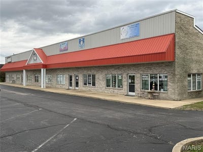 /international/us/950-corporate-parkway-wentzville-mo-110107455183/