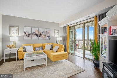 /international/us/19365-cypress-ridge-terrace-leesburg-va-110106474591/