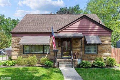 /international/us/1992-thomas-avenue-berkley-mi-110108358668/
