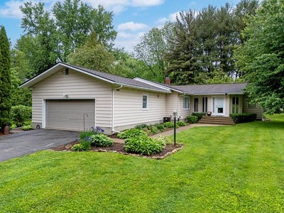 /international/us/107-youngs-terrace-loudonville-oh-110108236898/