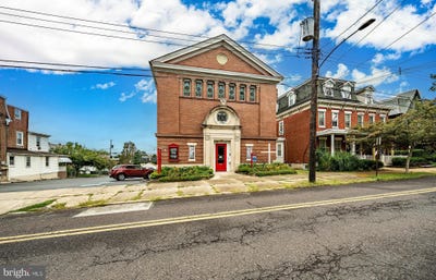 /international/us/315-gay-street-phoenixville-pa-110107207299/
