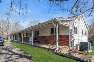 /international/us/184-county-road-520-morganville-nj-110107859445/