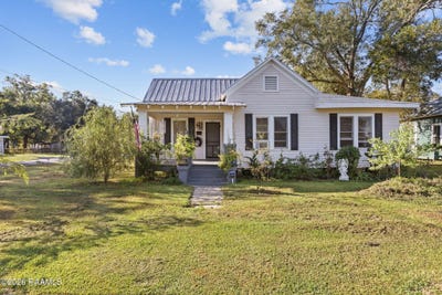 /international/us/326-e-oak-street-crowley-la-110120537820/