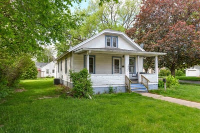 /international/us/1521-mineral-point-avenue-janesville-wi-110108194448/