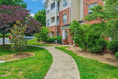 /international/us/1423-arborgate-circle-chapel-hill-nc-110108542776/