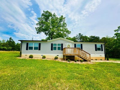 /international/us/237-lobo-lane-arrington-va-110108661410/