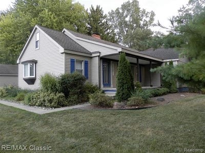 /international/us/23754-haynes-street-farmington-hills-mi-110119572476/