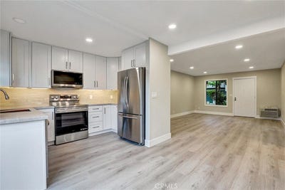 /international/us/93-streamwood-irvine-ca-110108476433/
