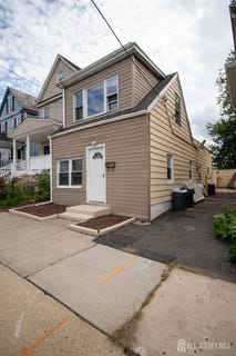 /international/us/66-comstock-street-new-brunswick-nj-110109703758/