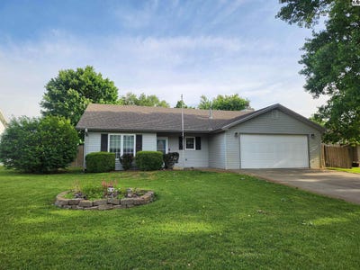 /international/us/1913-e-33rd-ave-hutchinson-ks-110108171503/
