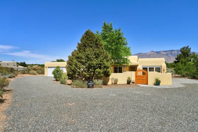 /international/us/106-kepler-court-corrales-nm-110108107292/