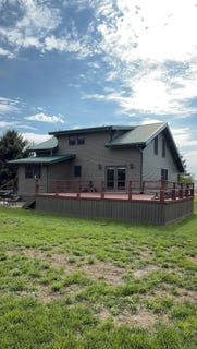 /international/us/3192-mckinley-ave-sheldon-ia-110107869482/