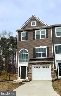 /international/us/62-andrews-place-fredericksburg-va-110107394843/