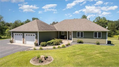 /international/us/4141-160th-lane-nw-andover-mn-110101009402/