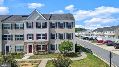 /international/us/18437-congressional-circle-ruther-glen-va-110107719952/