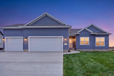 /international/us/4702-wild-horse-drive-cedar-falls-ia-110103502992/