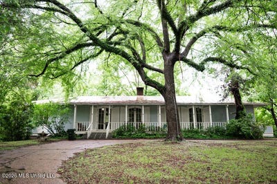 /international/us/108-dana-road-natchez-ms-110107828510/