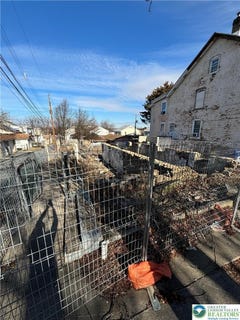 /international/us/1611-e-eighth-bethlehem-city-pa-110104822025/