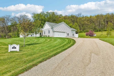 /international/us/10265-county-road-kp-road-mazomanie-wi-110107955228/