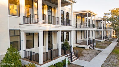/international/us/805-mulberry-street-beaufort-nc-110108472971/