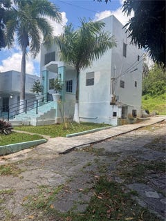 /international/us/910-camino-las-flores-humacao-pr-110107957226/