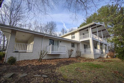 /international/us/603-landsdowne-street-blacksburg-va-110096253014/