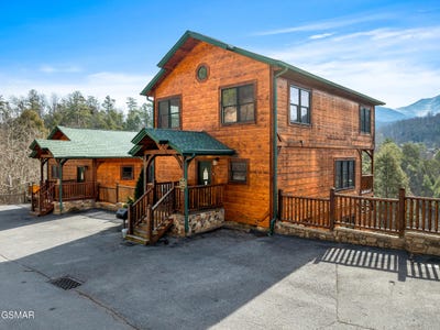 /international/us/856-resort-way-gatlinburg-tn-110107312730/