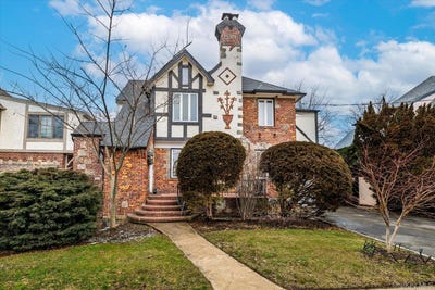 /international/us/34-reyam-road-lynbrook-ny-110106256861/